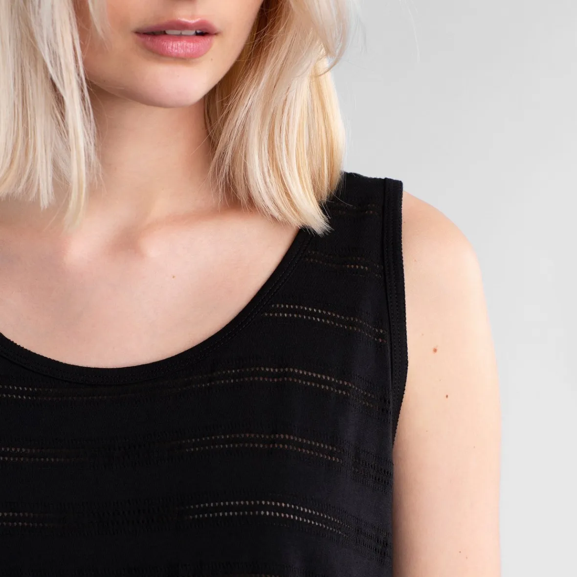 Débardeur dentelé Nora en jersey - Nouveau modèle féminin en promo