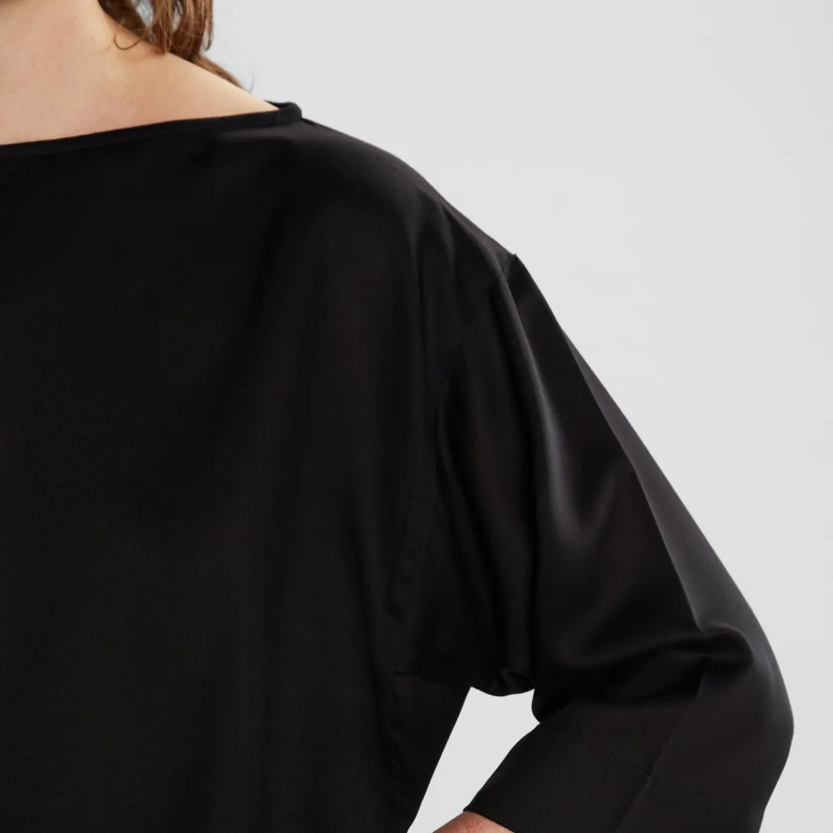Découvrez la Collection Vellinge : Prêt-à-Porter Noir Élégant pour Femme - Mode Exclusive en Ligne