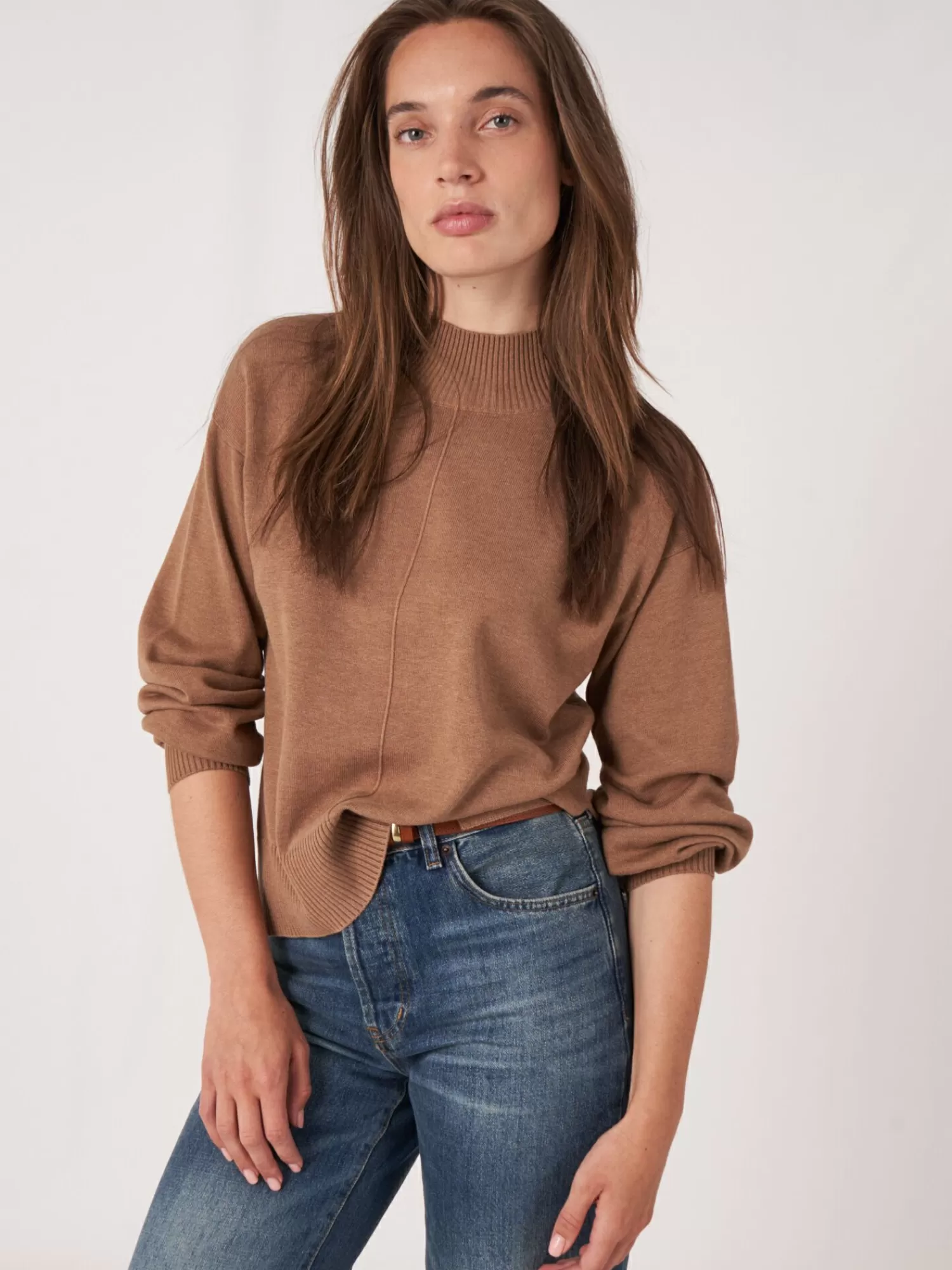 Pull femme doux et tendance - Col montant & manches ballon en mélange coton, idéal pour un look moderne et confortable