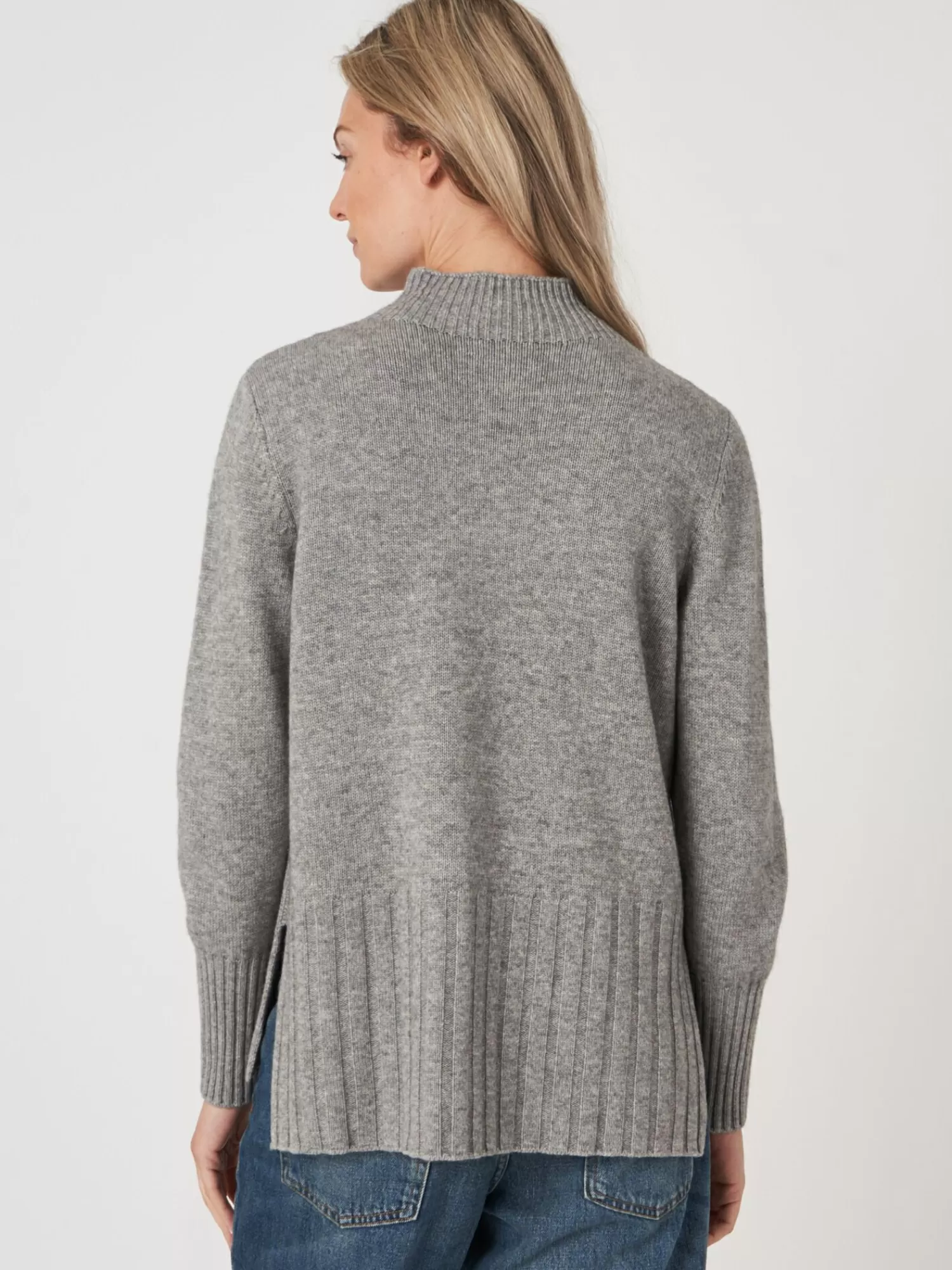 Pull Femme Hiver 2024 - Col Montant Élégant avec Motif Câble Détaillé - Collection Déstockage Exclusif