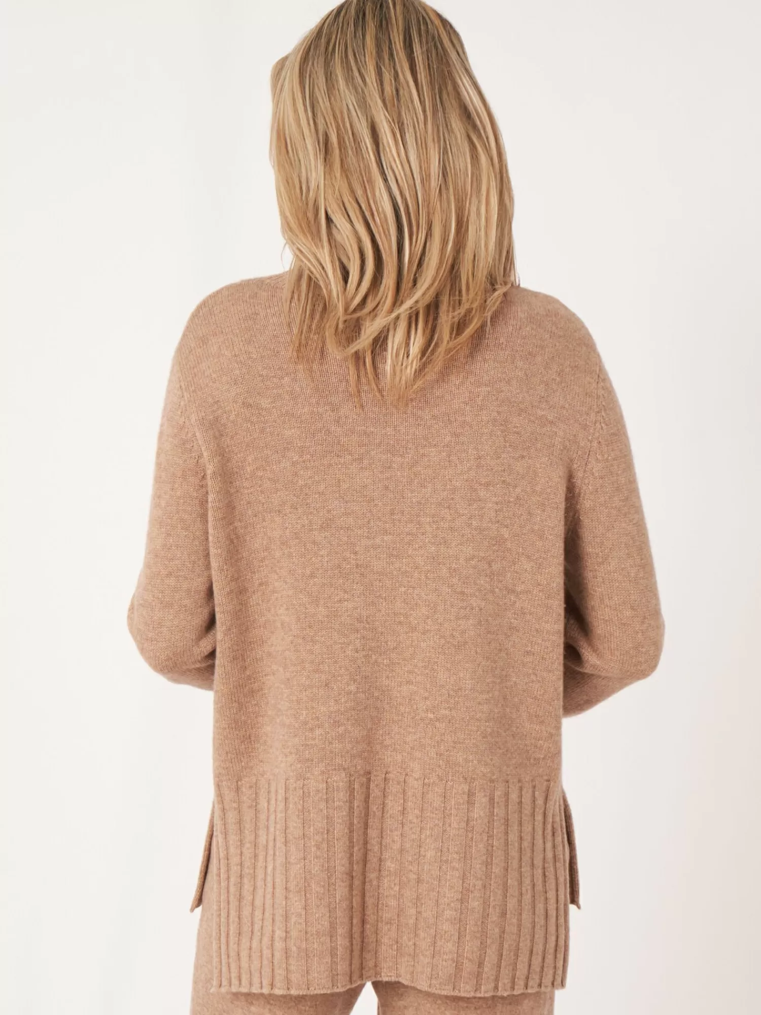 Pull Femme à Col Montant avec Détail Jacquard Torsadé - Confort et Style en Laine Douce
