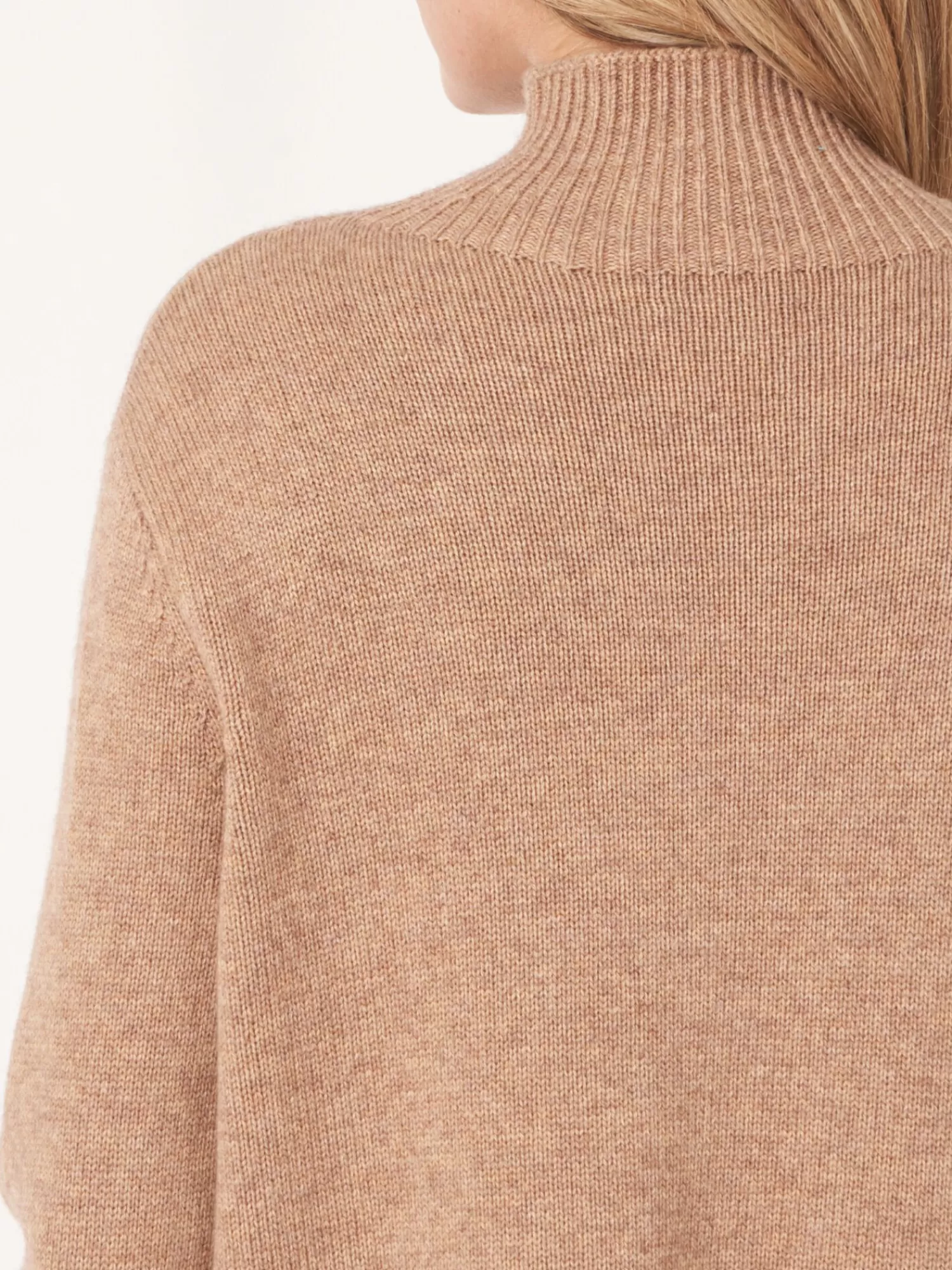 Pull Femme à Col Montant avec Détail Jacquard Torsadé - Confort et Style en Laine Douce