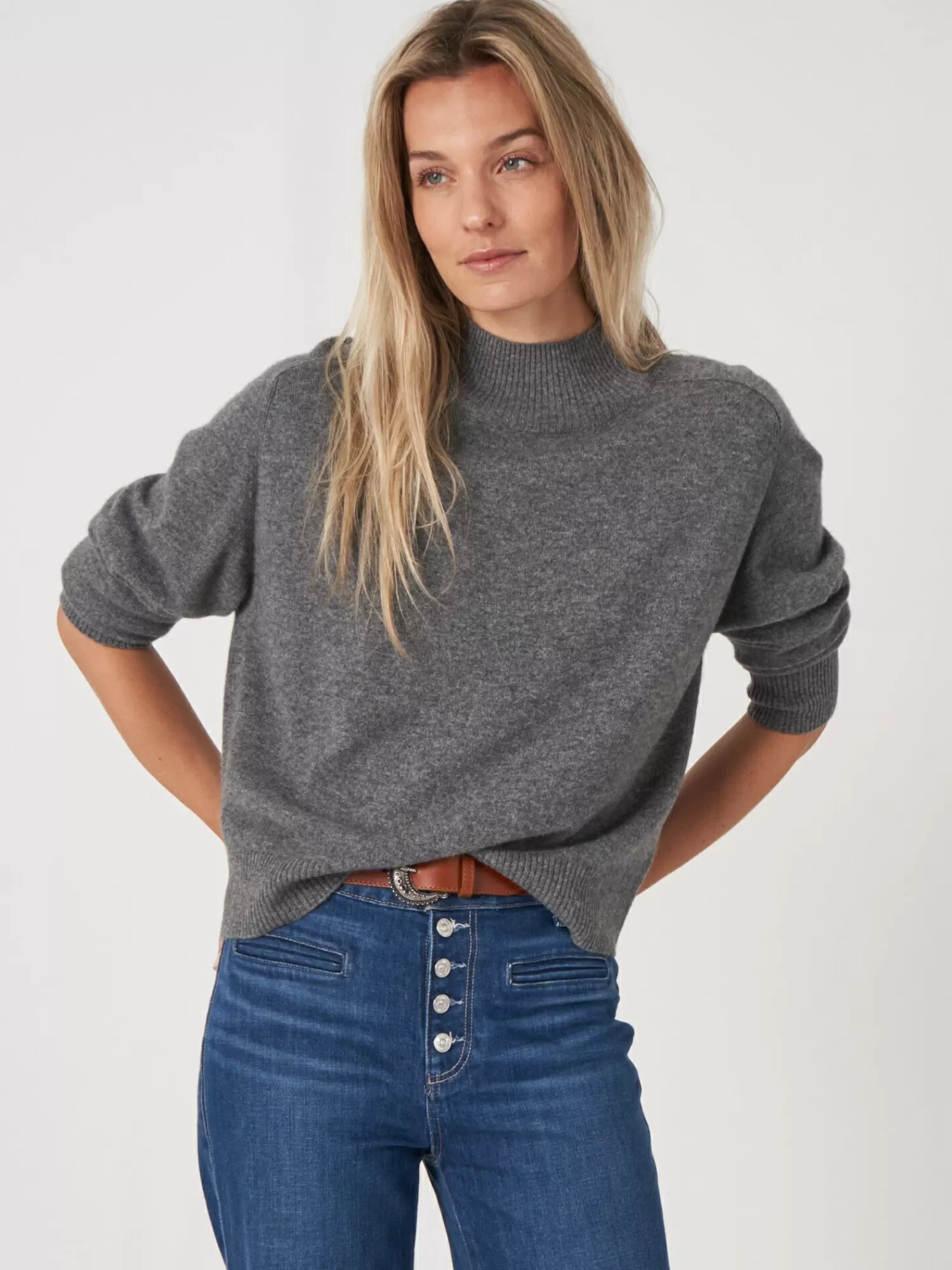 Pull Femme Élégant à Col Montant et Manches Raglan - Prix Abordable