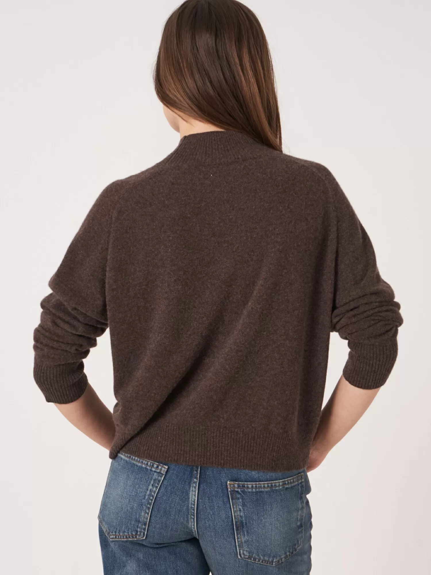 Pull Femme Élégant à Col Montant et Manches Ballon - Design Tendance et Confortable