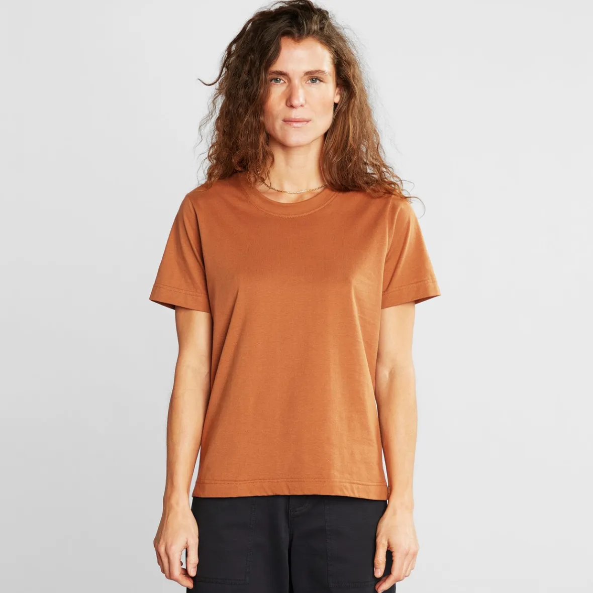 Mysen Base - T-shirt Femme Brun Cuir Brut - Édition Limitée en Soldes Exclusives | Dernières pièces en stock avec % de réduction