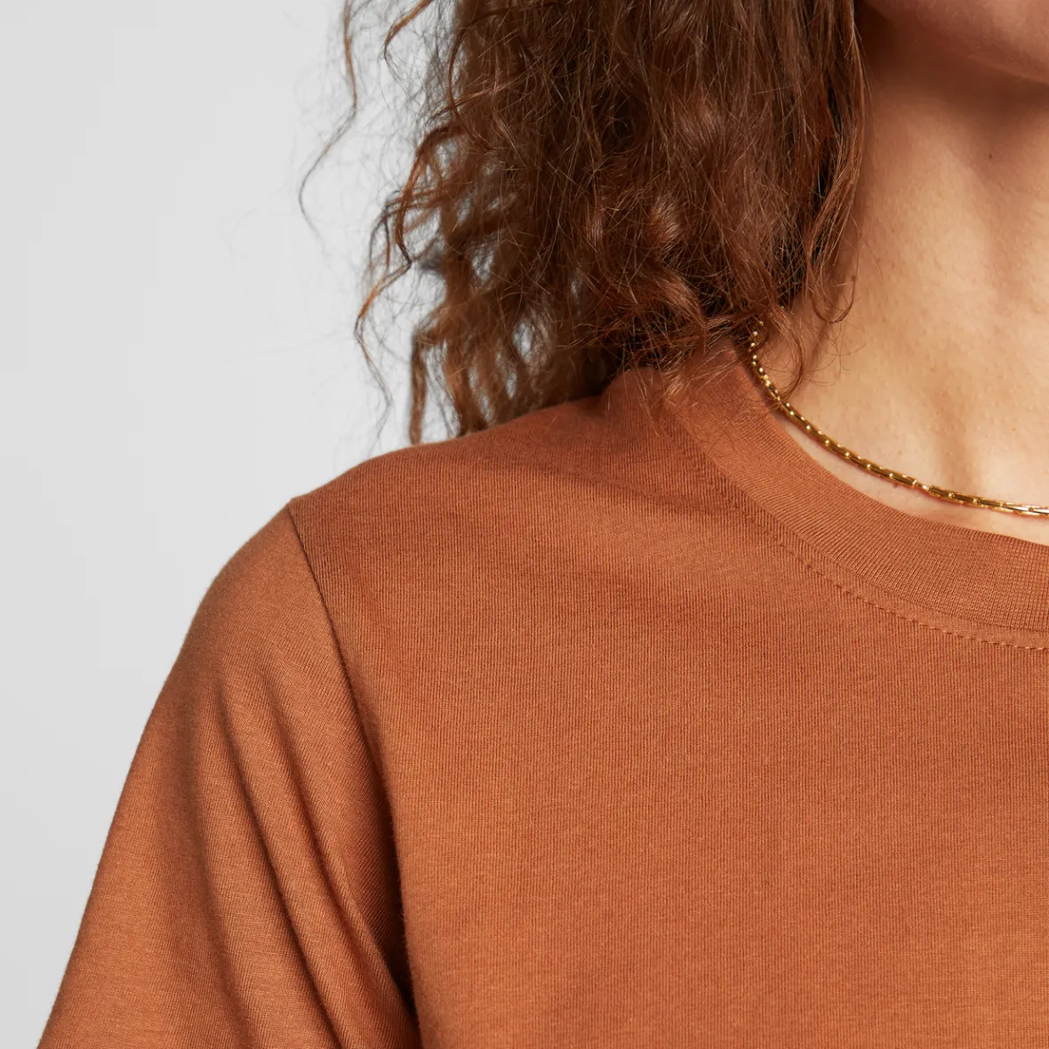 Mysen Base - T-shirt Femme Brun Cuir Brut - Édition Limitée en Soldes Exclusives | Dernières pièces en stock avec % de réduction