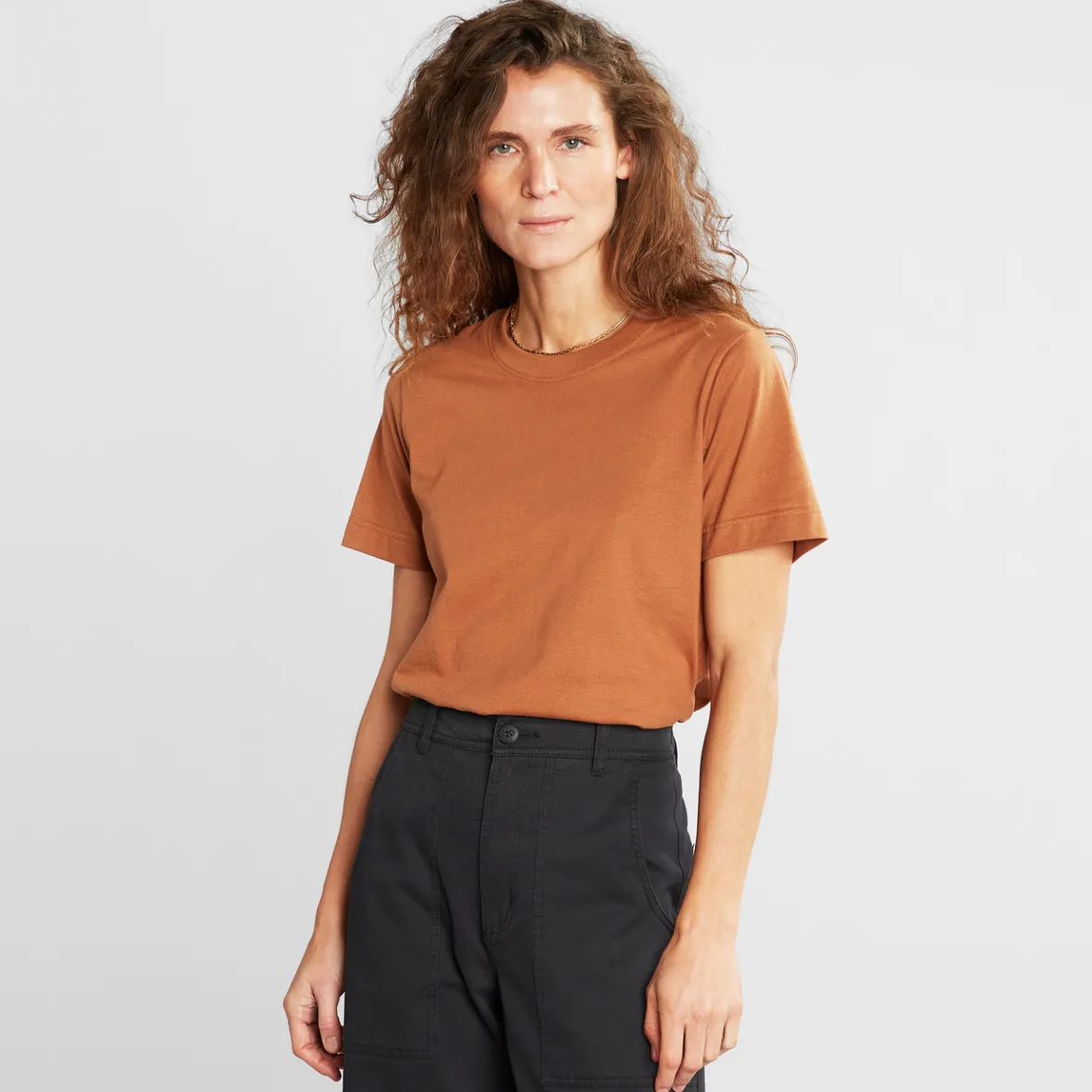 Mysen Base - T-shirt Femme Brun Cuir Brut - Édition Limitée en Soldes Exclusives | Dernières pièces en stock avec % de réduction