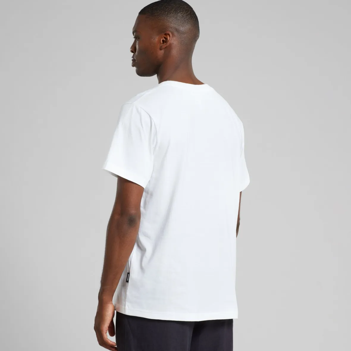 T-shirt Unisexe Confortable Blanc Pur – Collection Stockholm Balance en Promotion Exclusive