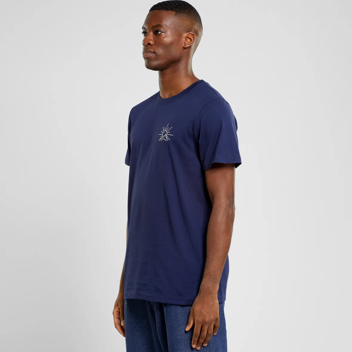 T-shirt décontracté brodé montagne - Collection Stockholm - Bleu marine - Prix mini