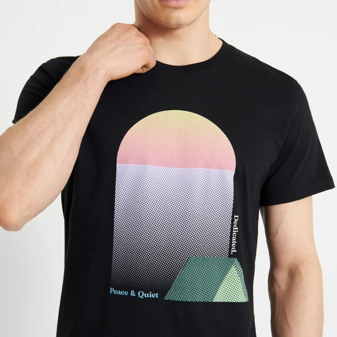 T-shirt Élégant Stockholm - Tente Urbaine avec Motif Crépuscule Doré - Version Noir Intemporel en Promotion Exclusive