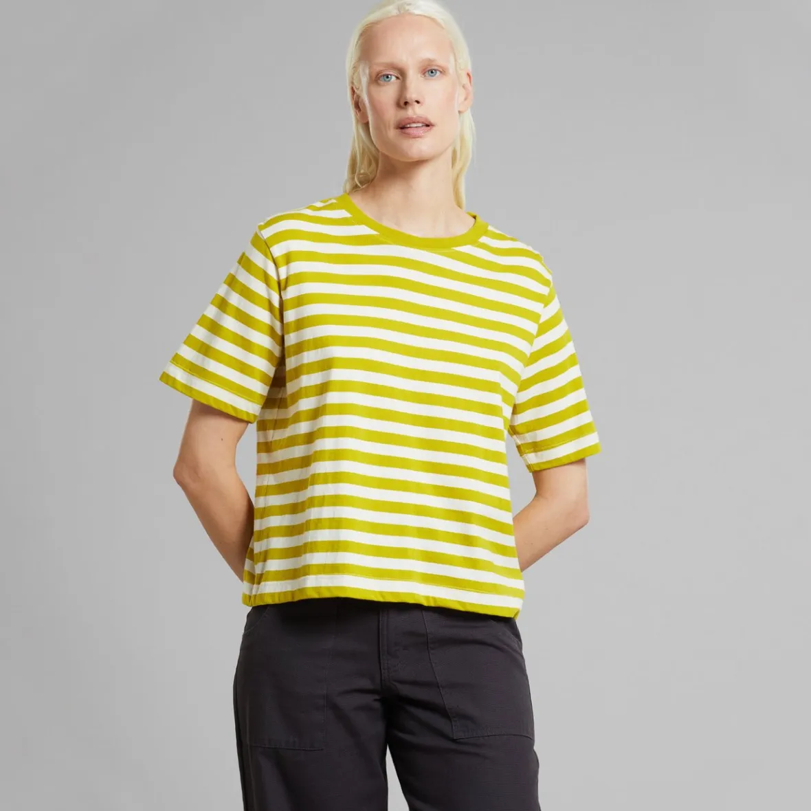 Dernière Chance ! Chemisier Femme Vadstena – Rayures Élégantes en Jaune Citron – Style décontracté
