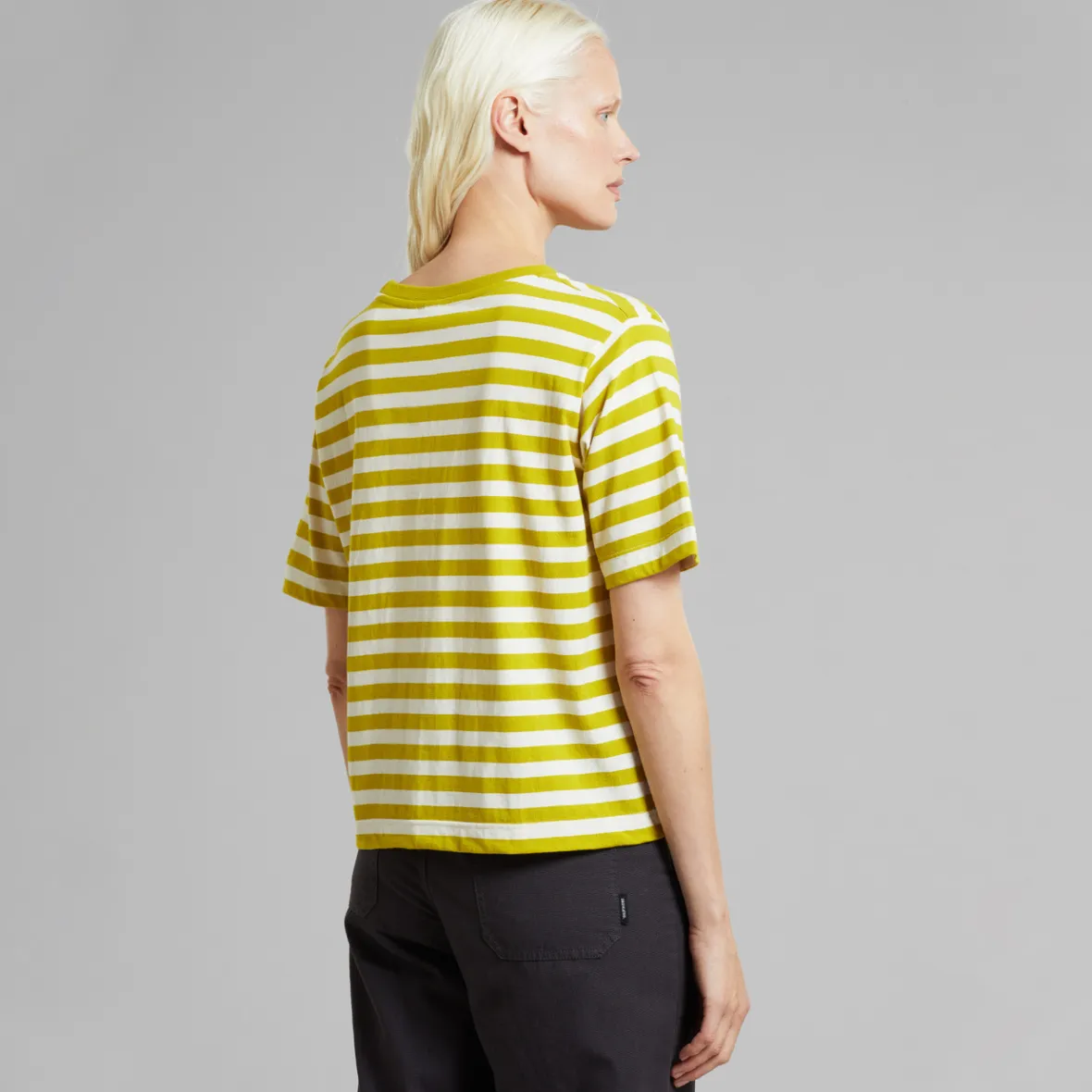Dernière Chance ! Chemisier Femme Vadstena – Rayures Élégantes en Jaune Citron – Style décontracté