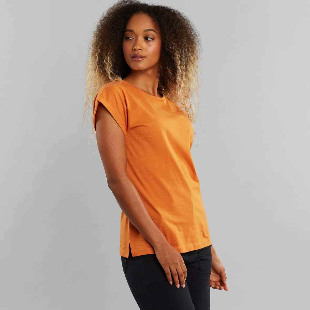 T-shirt Femme Visby Base Orange - Édition Limitée en Promotion ★ Style Confortable & Prix Choc