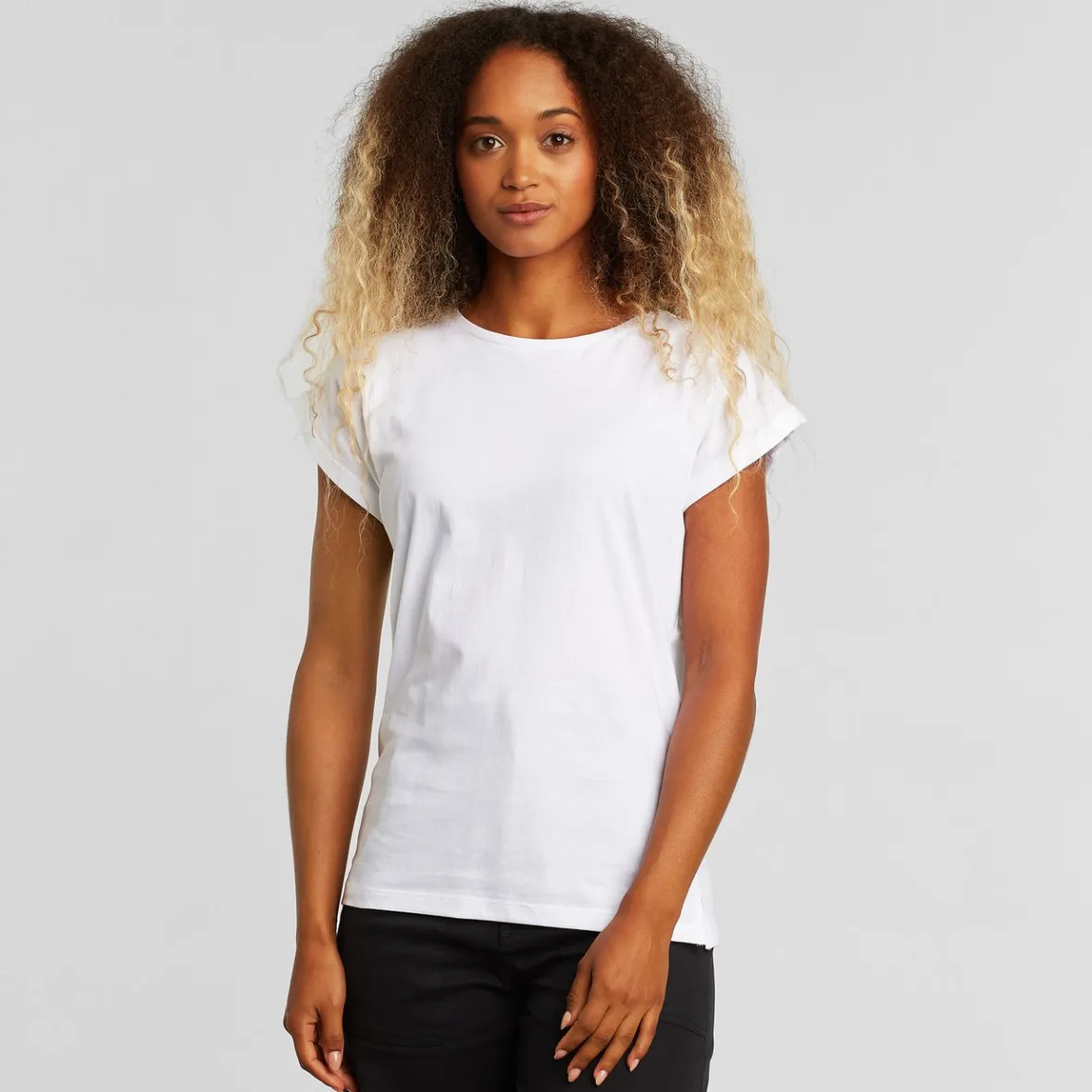 T-Shirt Femme Visby Base Blanc Cassé - Collection Confortable en Promotion Exclusive