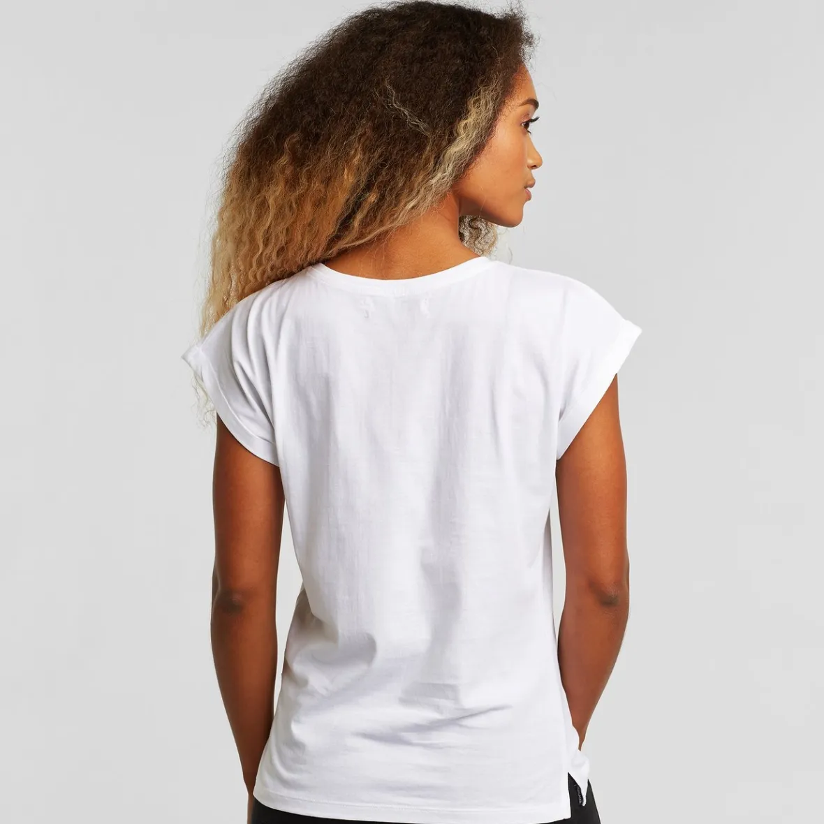 T-Shirt Femme Visby Base Blanc Cassé - Collection Confortable en Promotion Exclusive