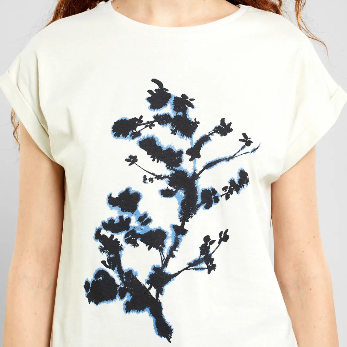 T-shirt Femme Frosty Flower Visby - Blanc Cassé - Dernières Pièces Disponibles en Promotion Exclusive en Ligne