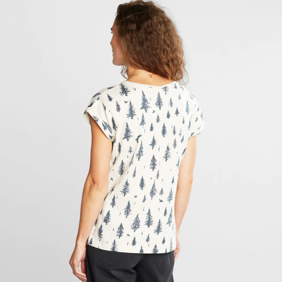 T-shirt Femme Confortable Design Visby-Pen-Forest - Blanc Oat Naturel - Tendance Printemps Élégant avec Détails Graphiques