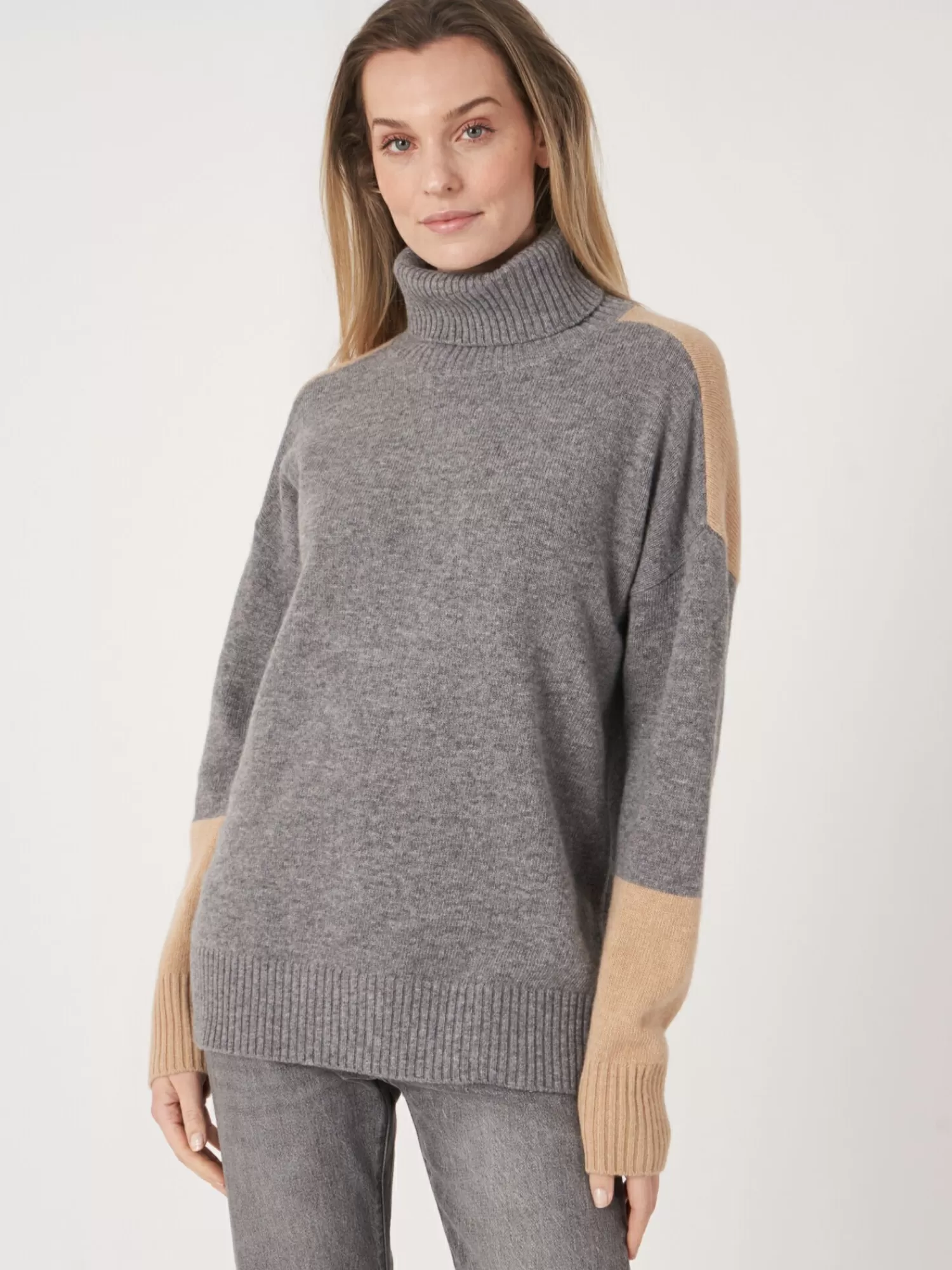 Pull Femme Bicolore à Col Roulé - Élégant et Confortable | Prix Doux