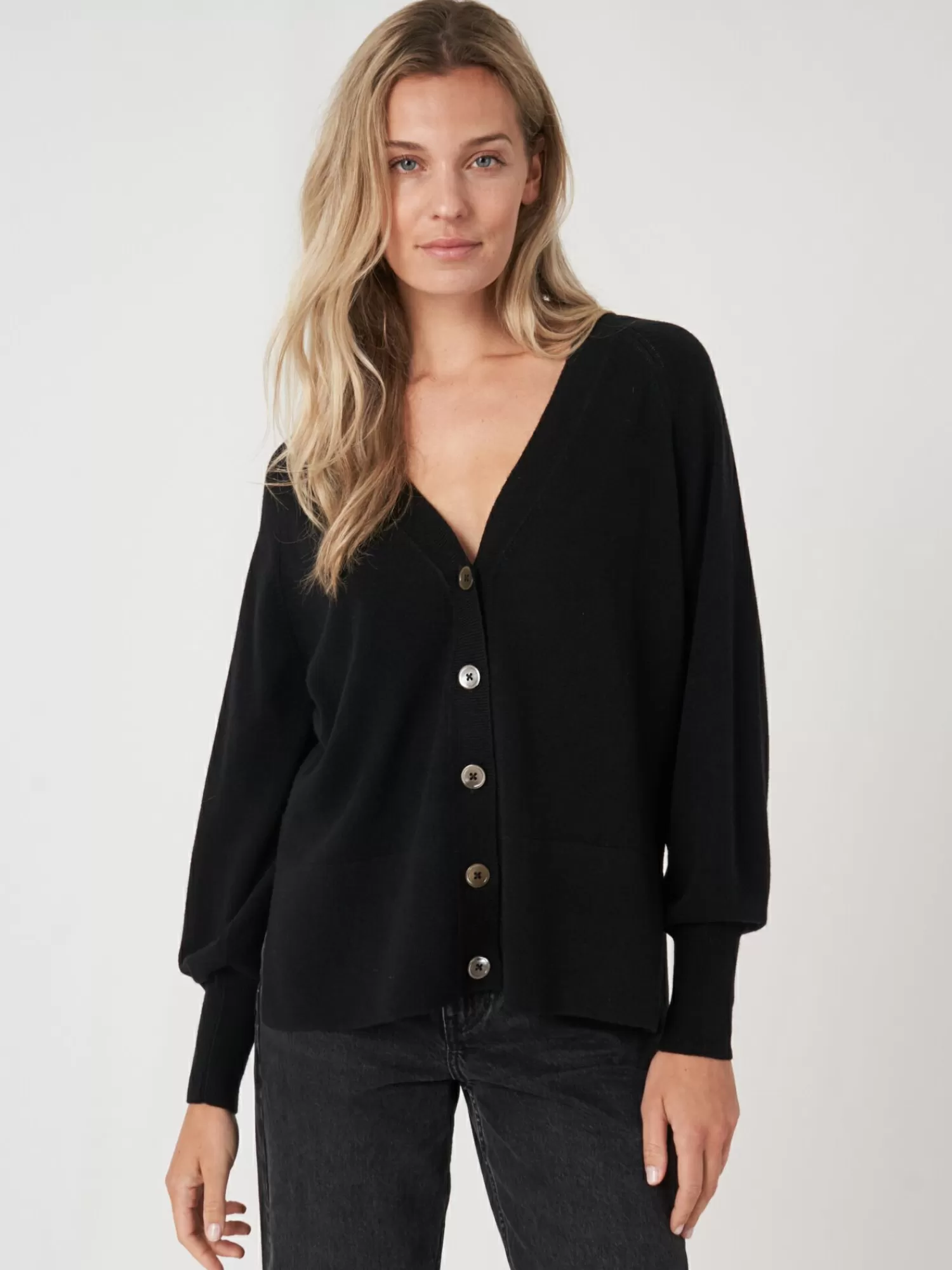 Gilet Femme Élégant avec Boutons et Manches Ballon Raglan - Modèle Déstockage