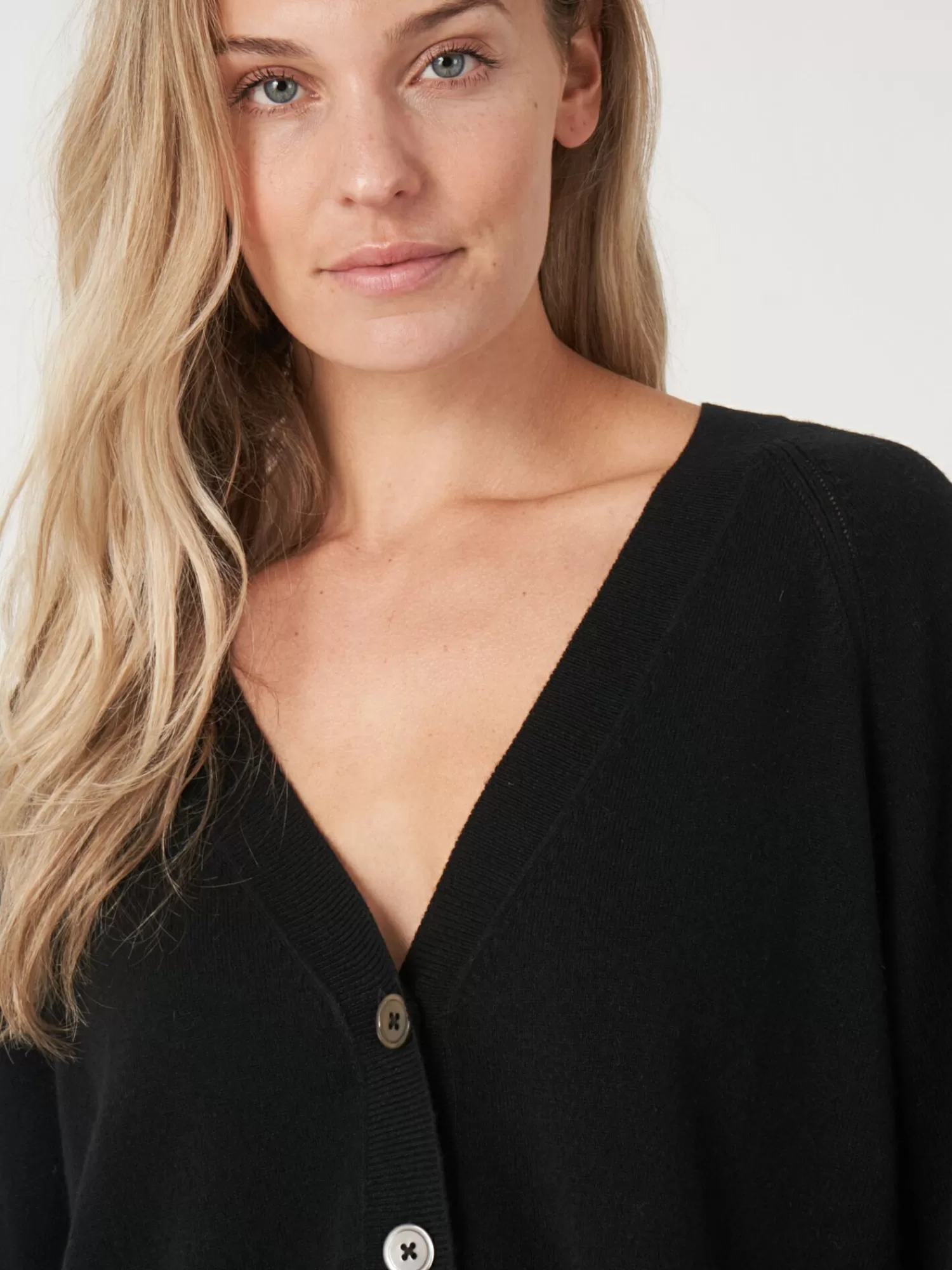 Gilet Femme Élégant avec Boutons et Manches Ballon Raglan - Modèle Déstockage
