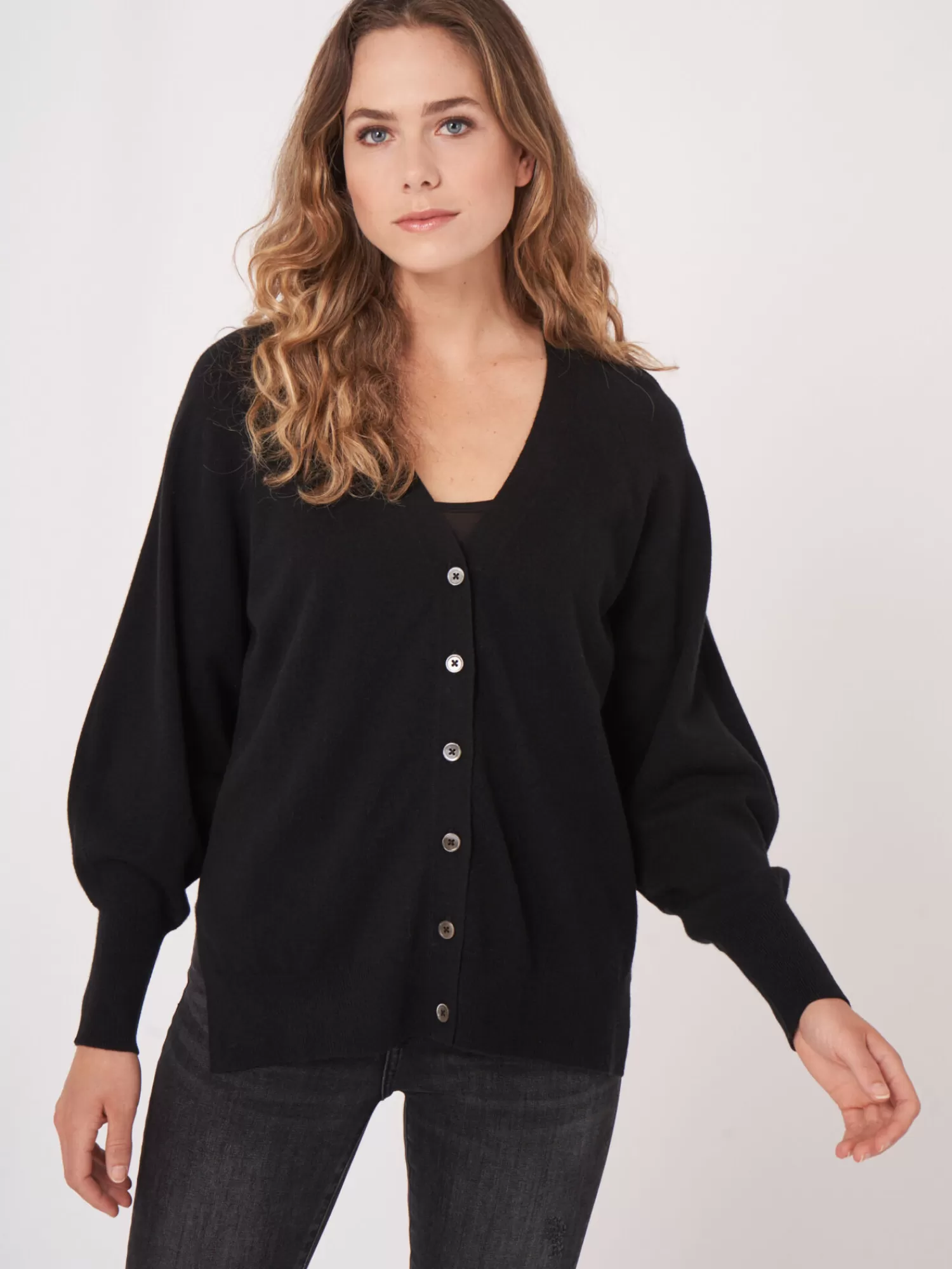 Gilet Femme Élégant avec Col en V et Manches Bouffantes - Boutons Décoratifs | Promotion Exclusive
