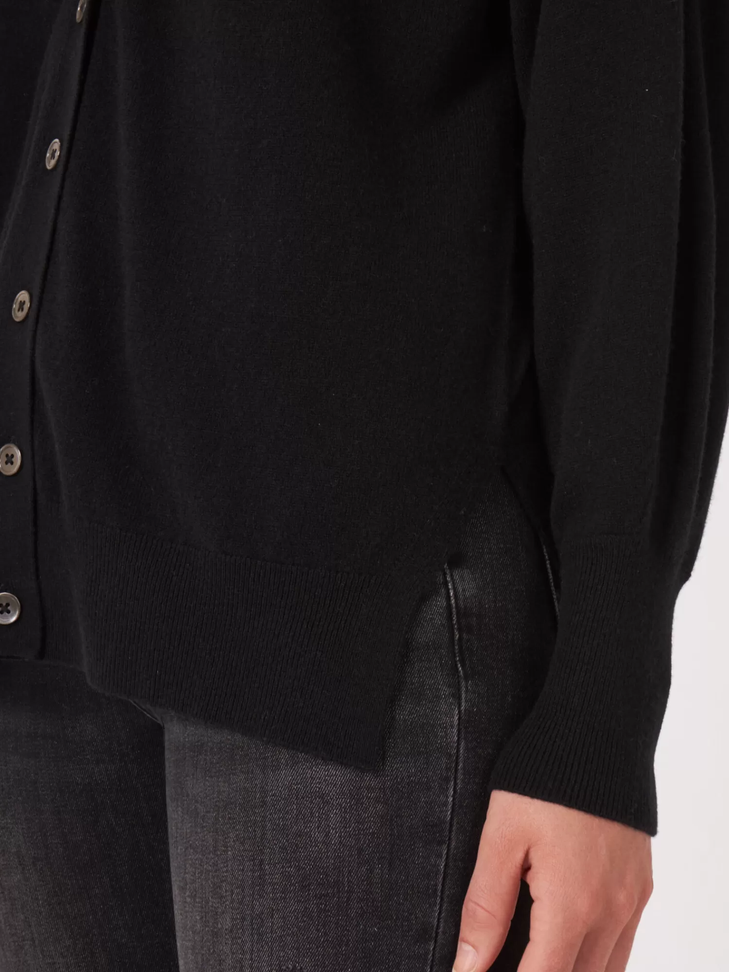 Gilet Femme Élégant avec Col en V et Manches Bouffantes - Boutons Décoratifs | Promotion Exclusive