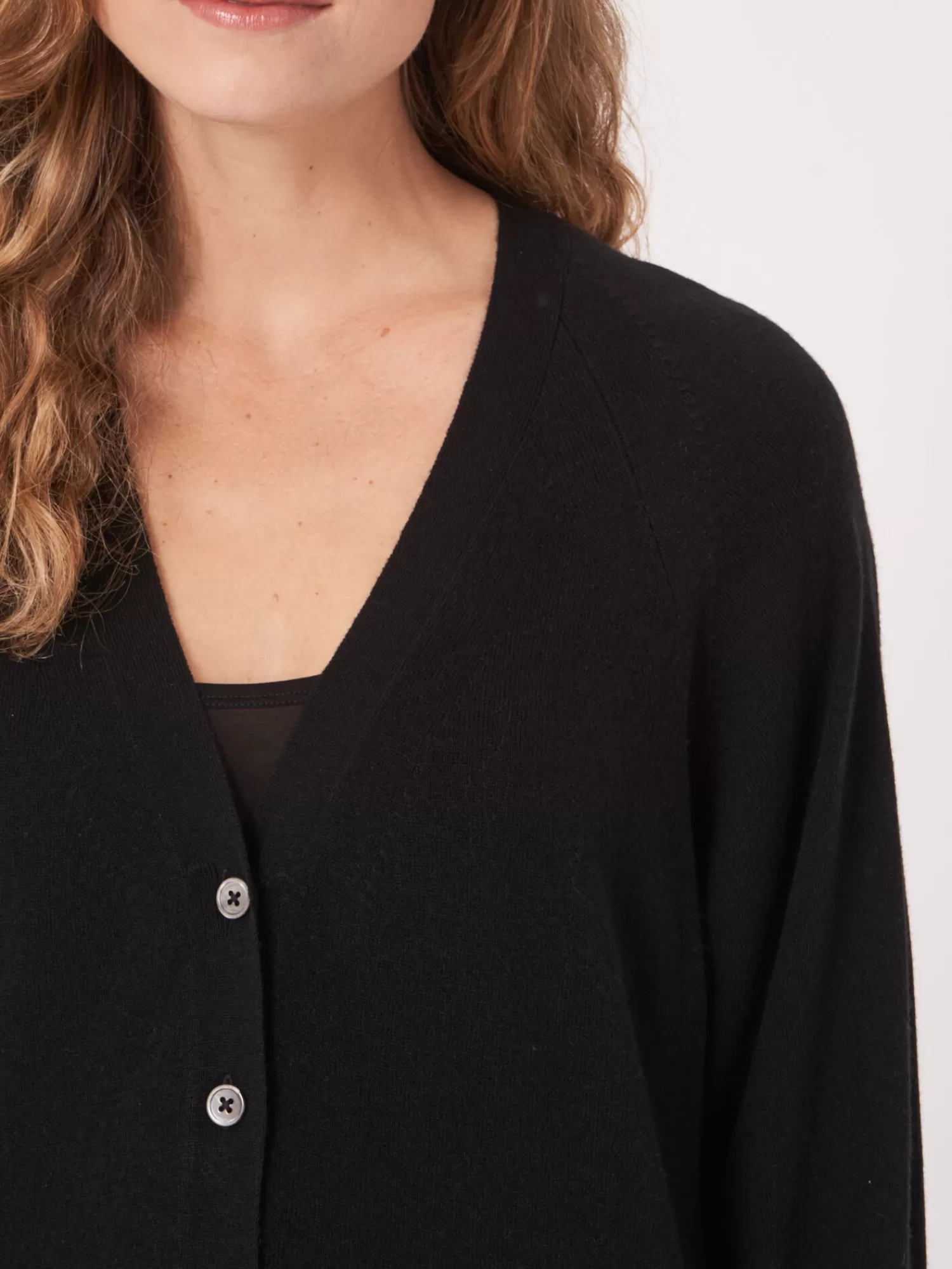 Gilet Femme Élégant avec Col en V et Manches Bouffantes - Boutons Décoratifs | Promotion Exclusive