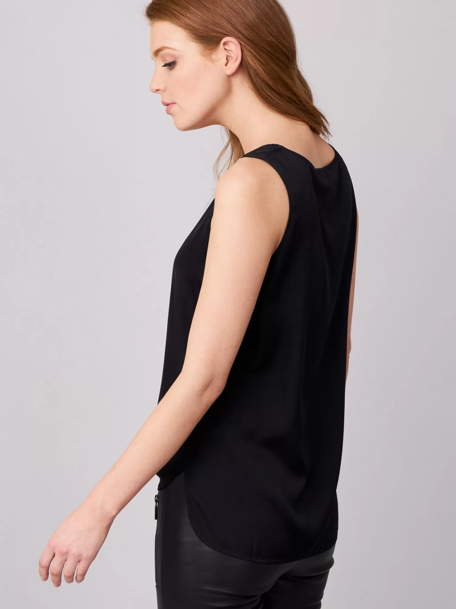 Nouveau Top en Soie Élégant - Décolleté Rond Confortable pour Femme, Collection Printemps 2024